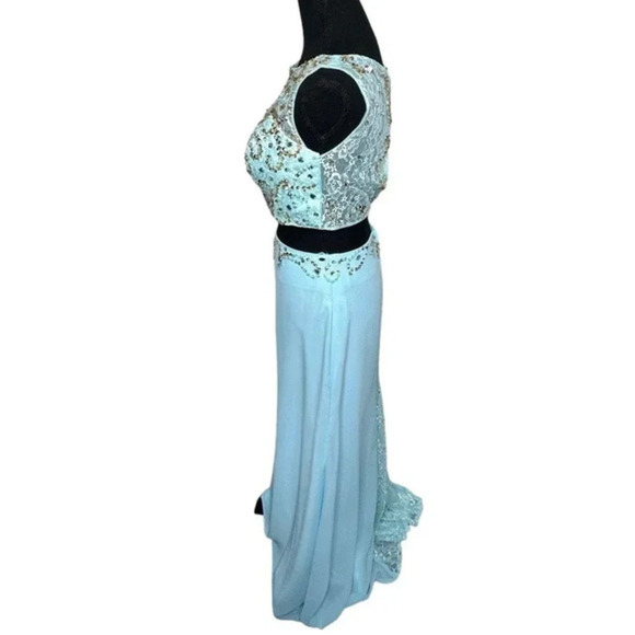 Two piece ice blue Prom dress scoop sheath with beading bodice + sweep train - Picture 6 of 11